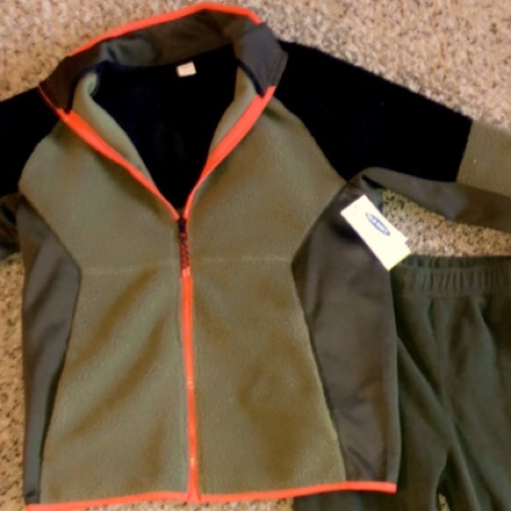 Old Navy Zip Up w/tags